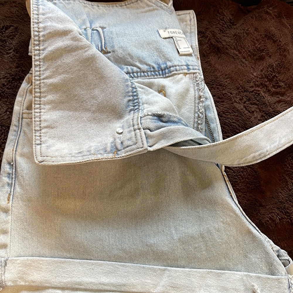 High Waisted - Picture 3 of 3